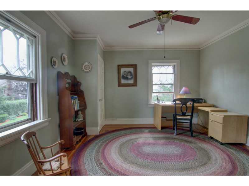 11 Kensington Road Cranston, RI 02905 - Photo 16 of 23 Bedroom.