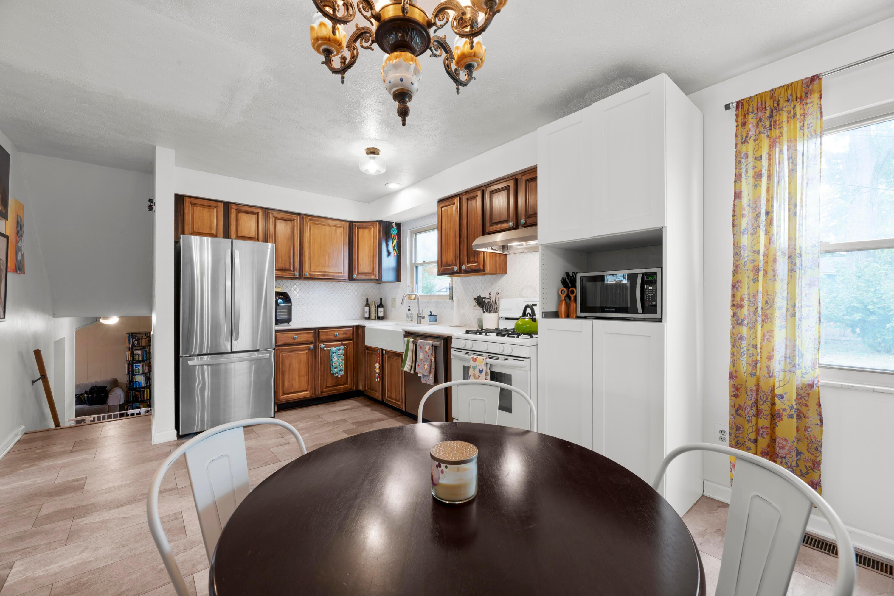 6001 Cairo Road Westerville, OH 43081 - Photo 12 of 41 Eat-In Kitchen