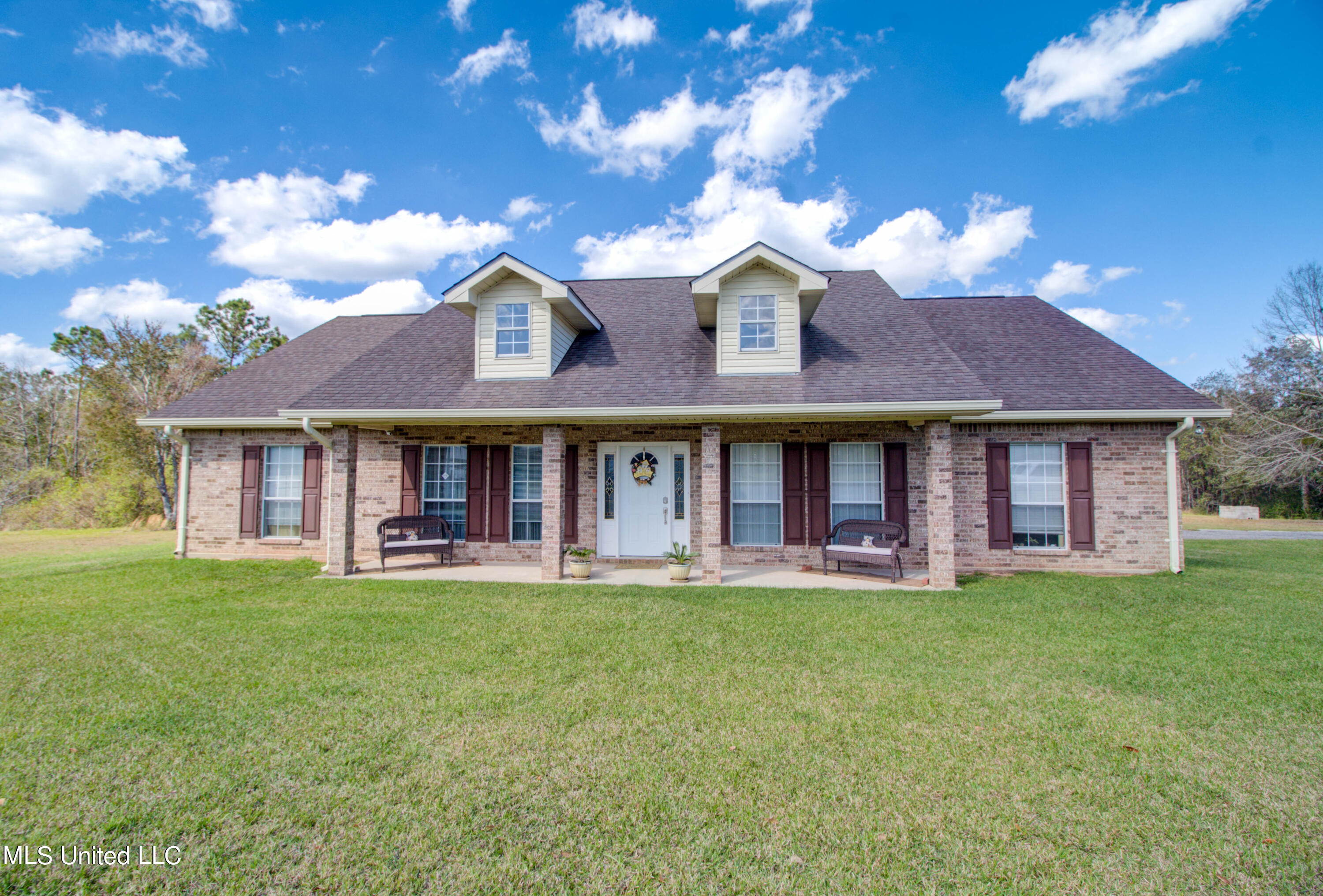21015 Country Lane Kiln, MS 39556 - Photo 1 of 31 IMG_1352_3_4