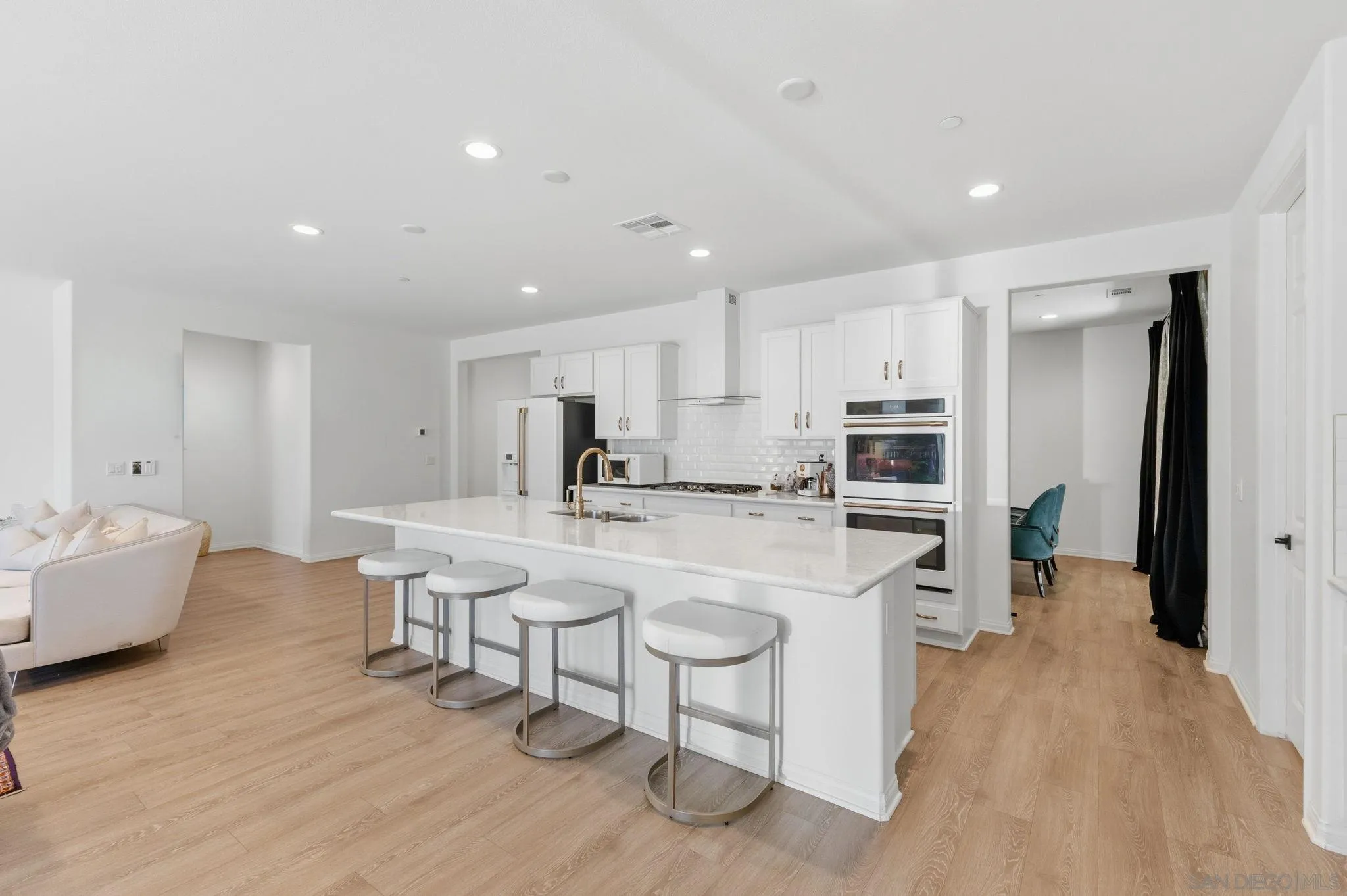 34490 Bloomberry Road Murrieta, CA 92563 - Photo 22 of 56
