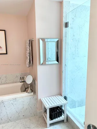$3,200 | 253 Northeast 2nd Street, Unit 1008, Miami, FL 33132