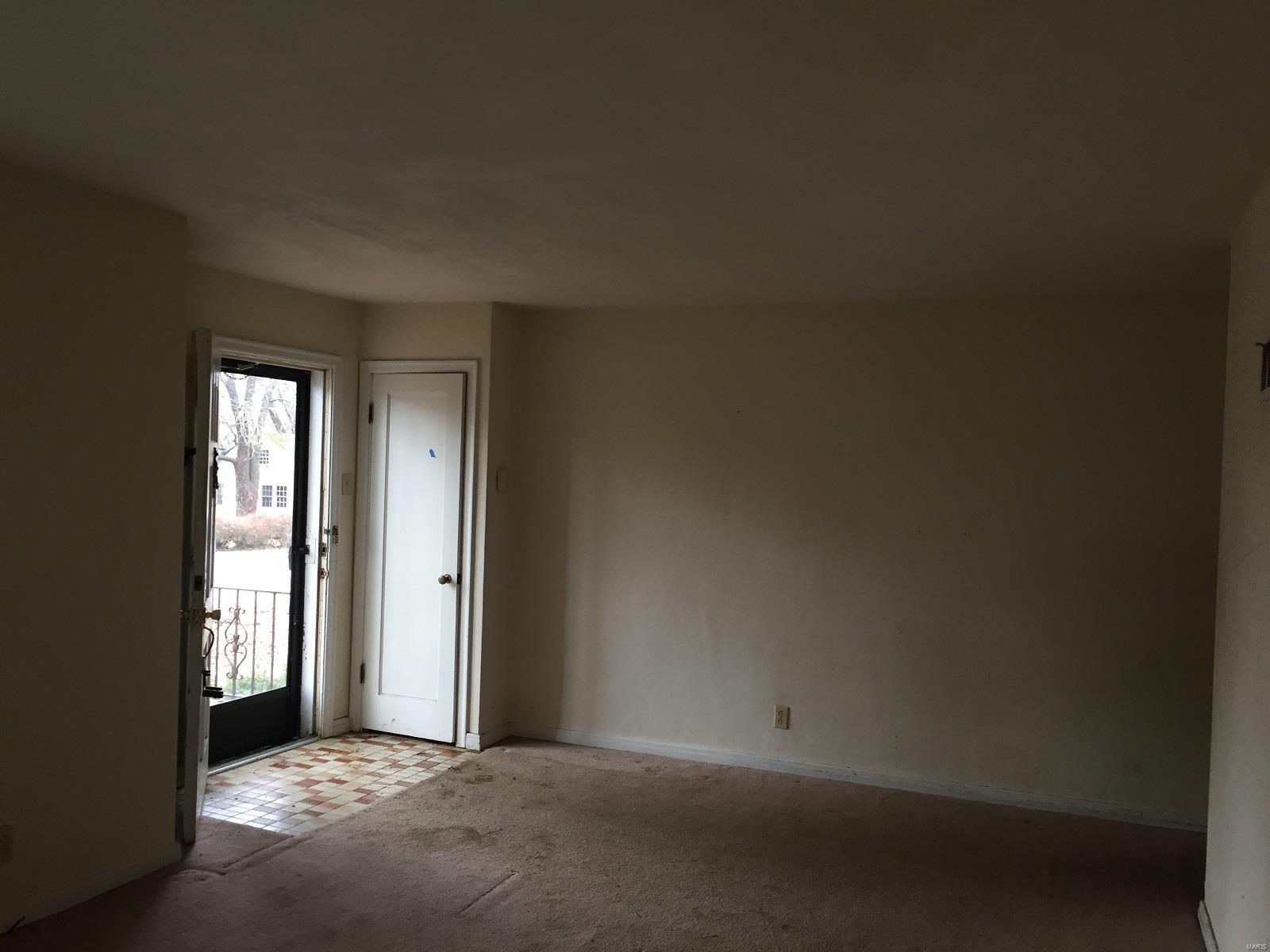 9725 Ridge Heights Road Fairview Heights, IL 62208 - Photo 3 of 11 Gallery Image 3