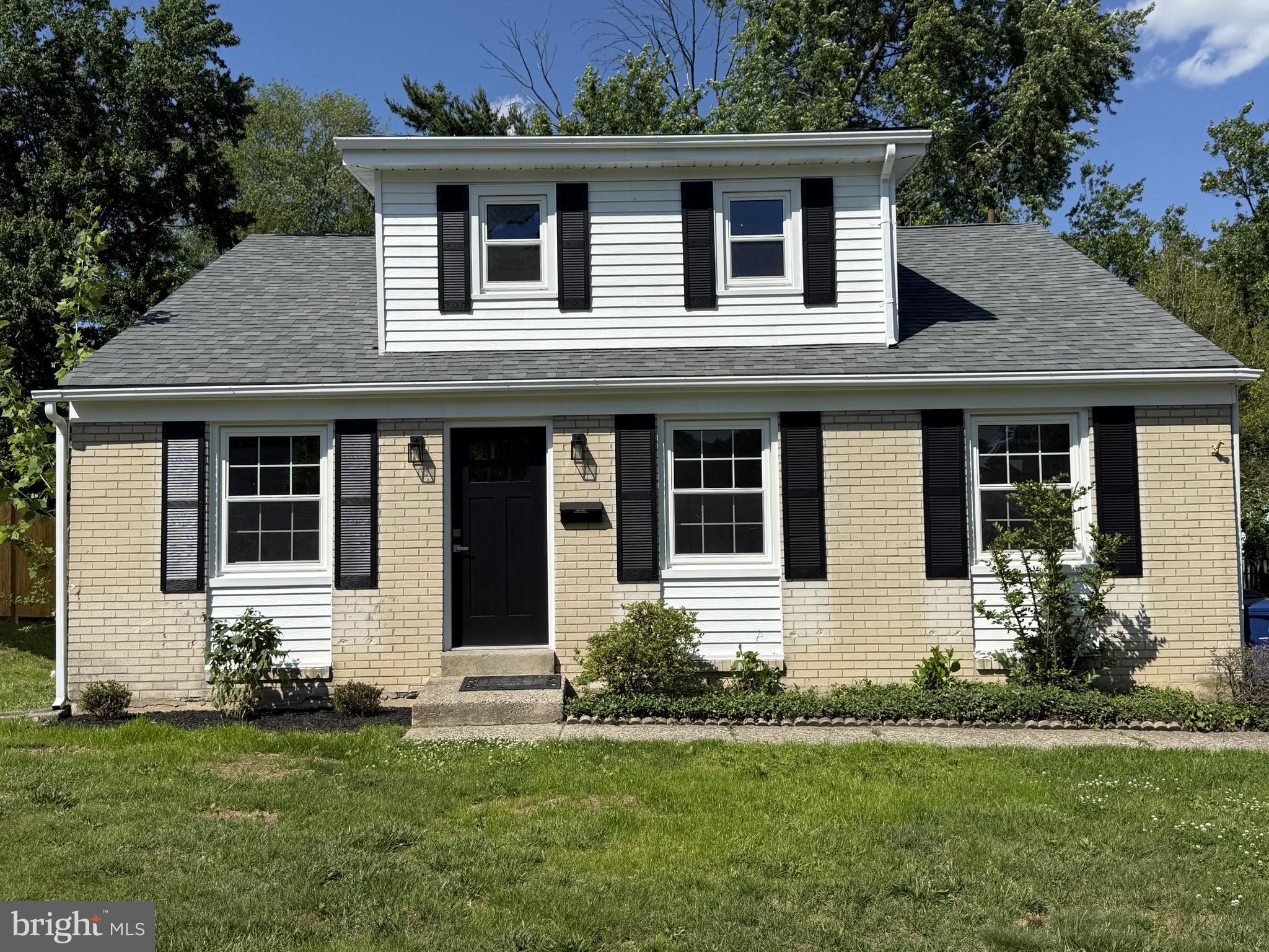 2921 Senak Road Abington, PA 19001 - Photo 4 of 68