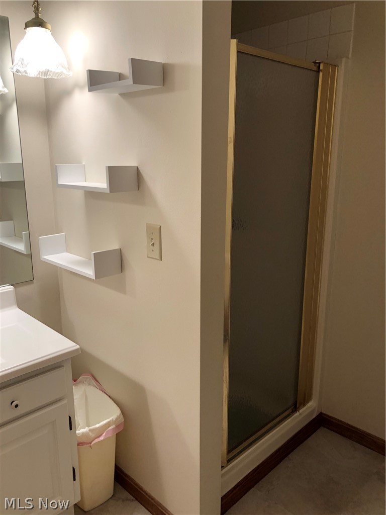 63333 Johnson North Road Bethesda, OH 43719 - Photo 25 of 35 2nd Bathroom one piece shower stall with new faucet and glass door