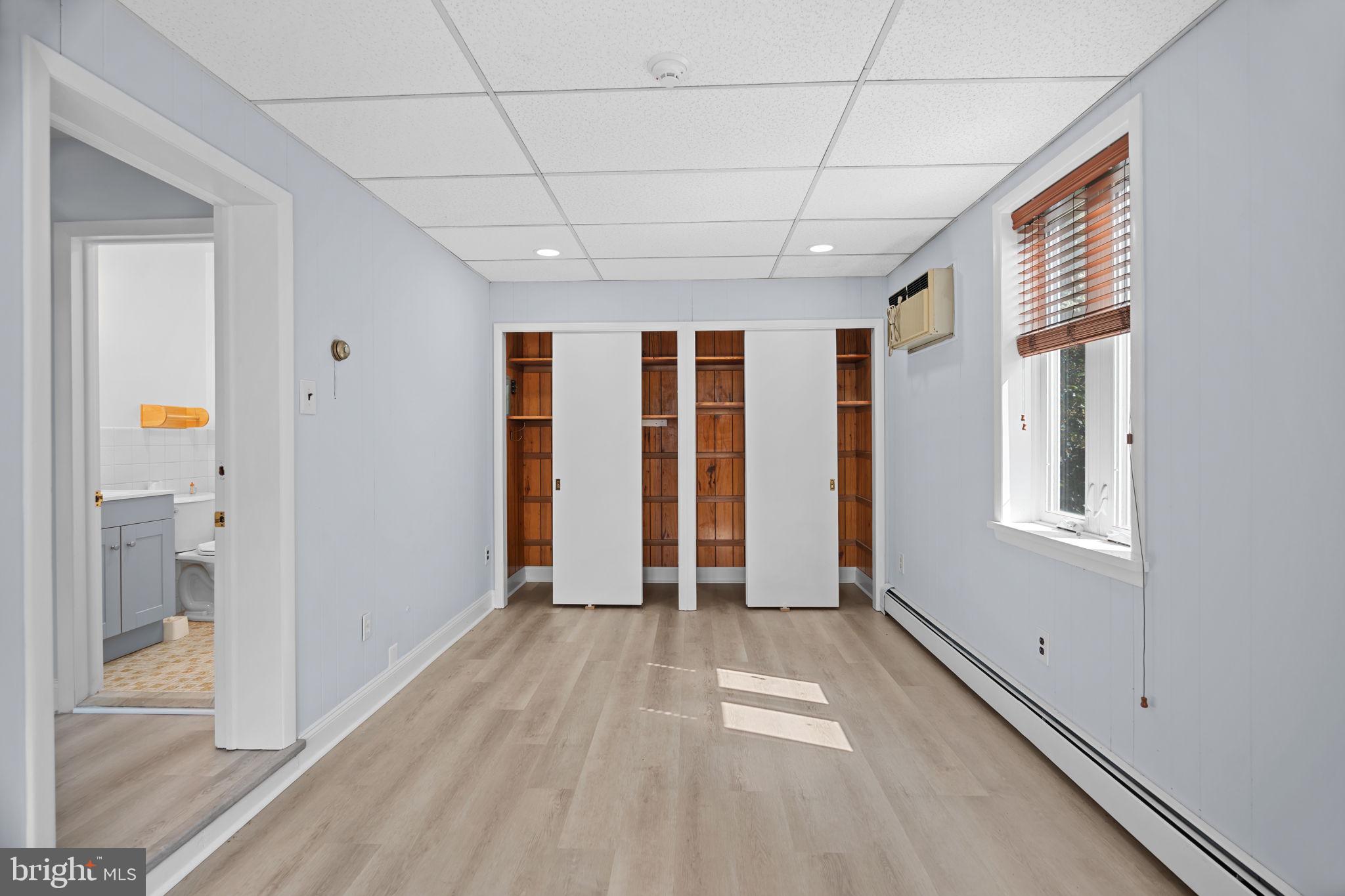 906 Rhawn Street Philadelphia, PA 19111 - Photo 12 of 26 Gallery Image 12