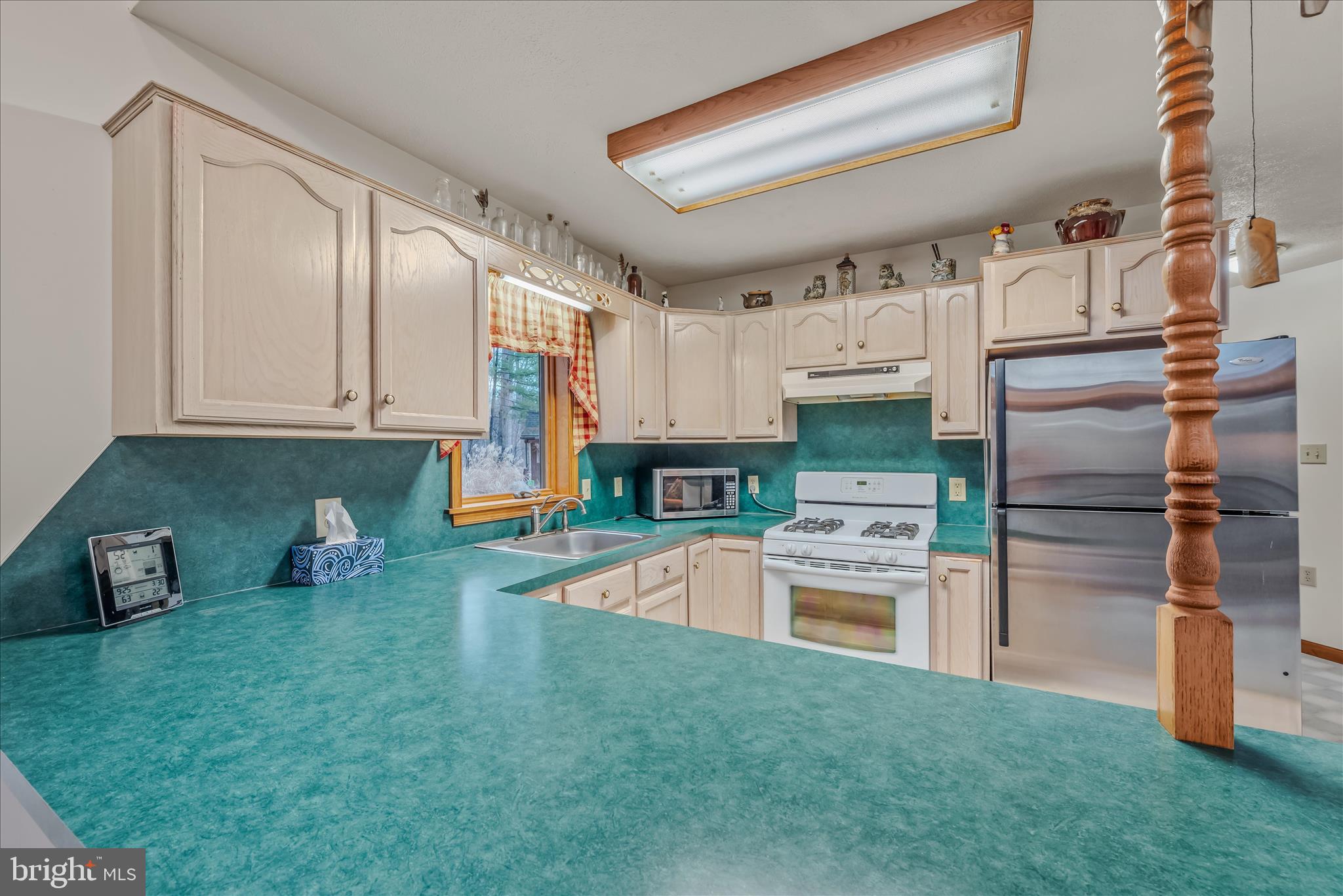 291 Dry Run Lane Berkeley Springs, WV 25411 - Photo 12 of 47 Kitchen