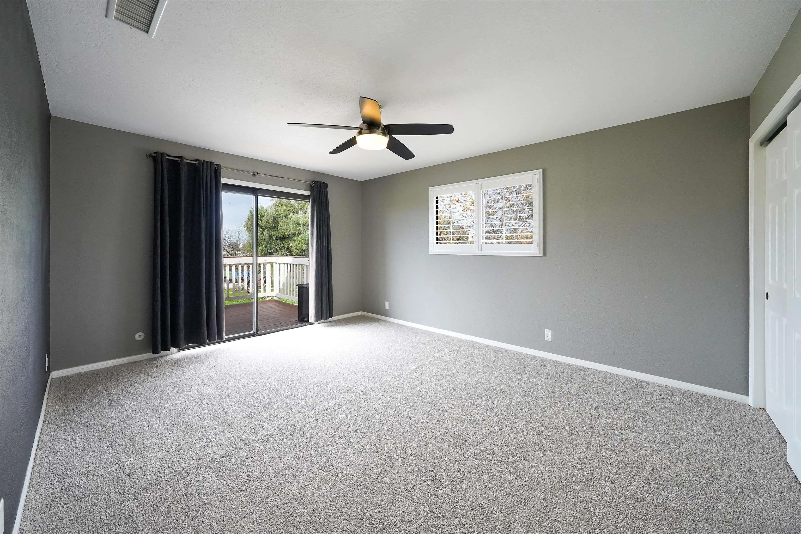 1465 Barnett Road Ramona, CA 92065 - Photo 25 of 43 a view of an empty room with a window