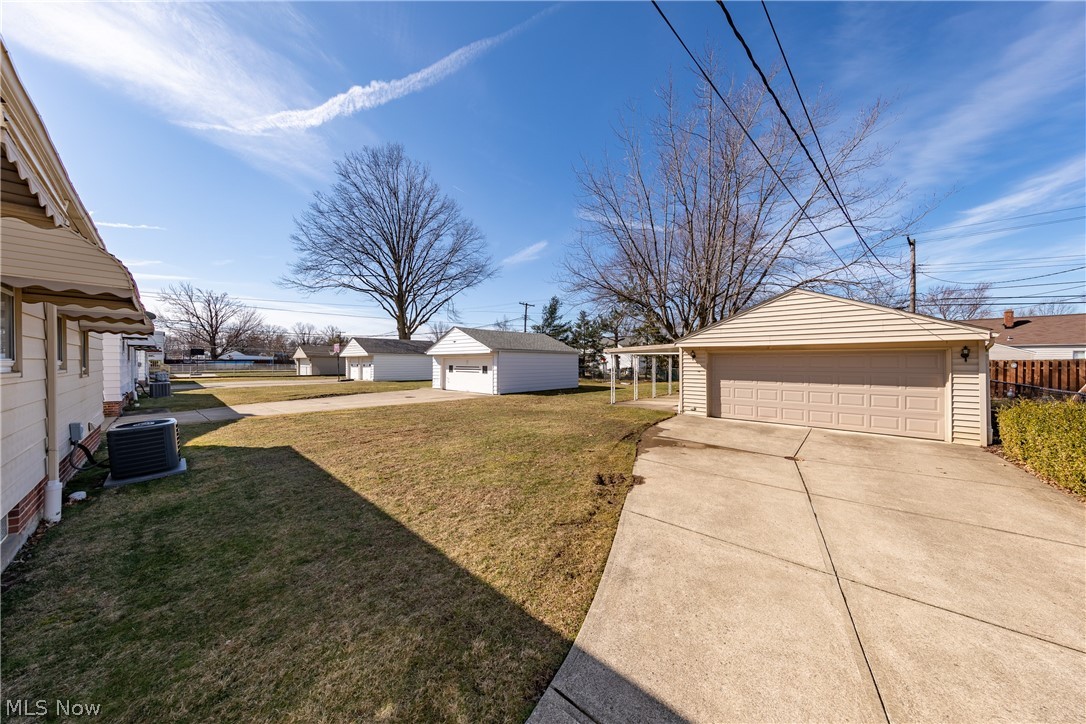 372 Clarmont Road Willowick, OH 44095 - Photo 2 of 33 Gallery Image 2