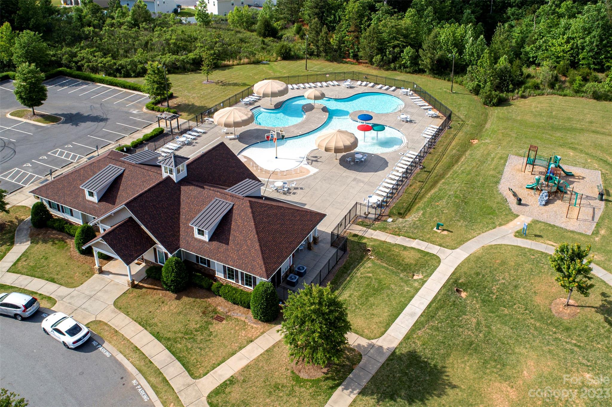 12802 Longstraw Road Charlotte, NC 28227 - Photo 32 of 33 Gallery Image 32