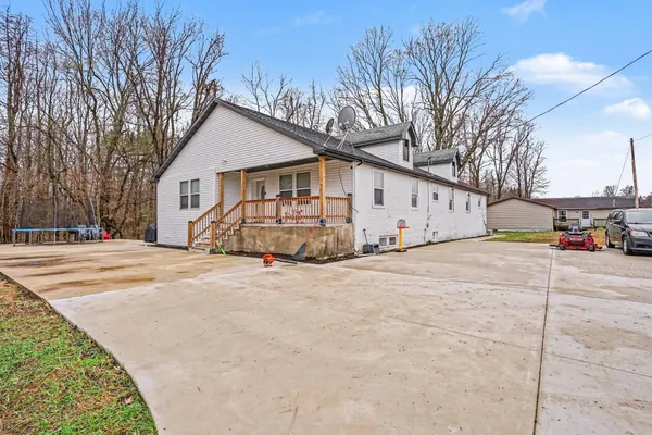 $490,000 | 21556 59 1/2 Street, Bangor, MI 49013