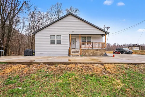 $490,000 | 21556 59 1/2 Street, Bangor, MI 49013