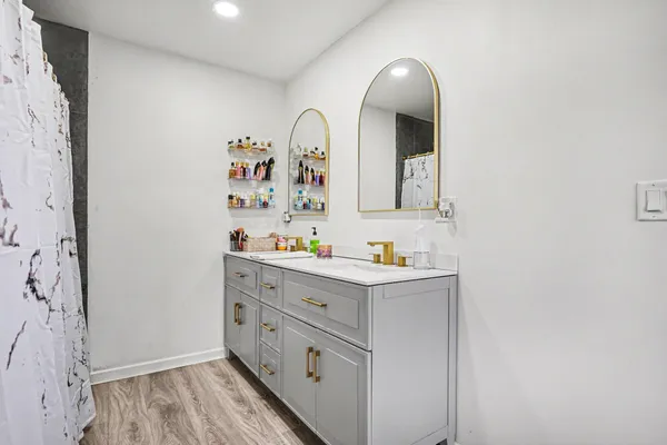 $490,000 | 21556 59 1/2 Street, Bangor, MI 49013