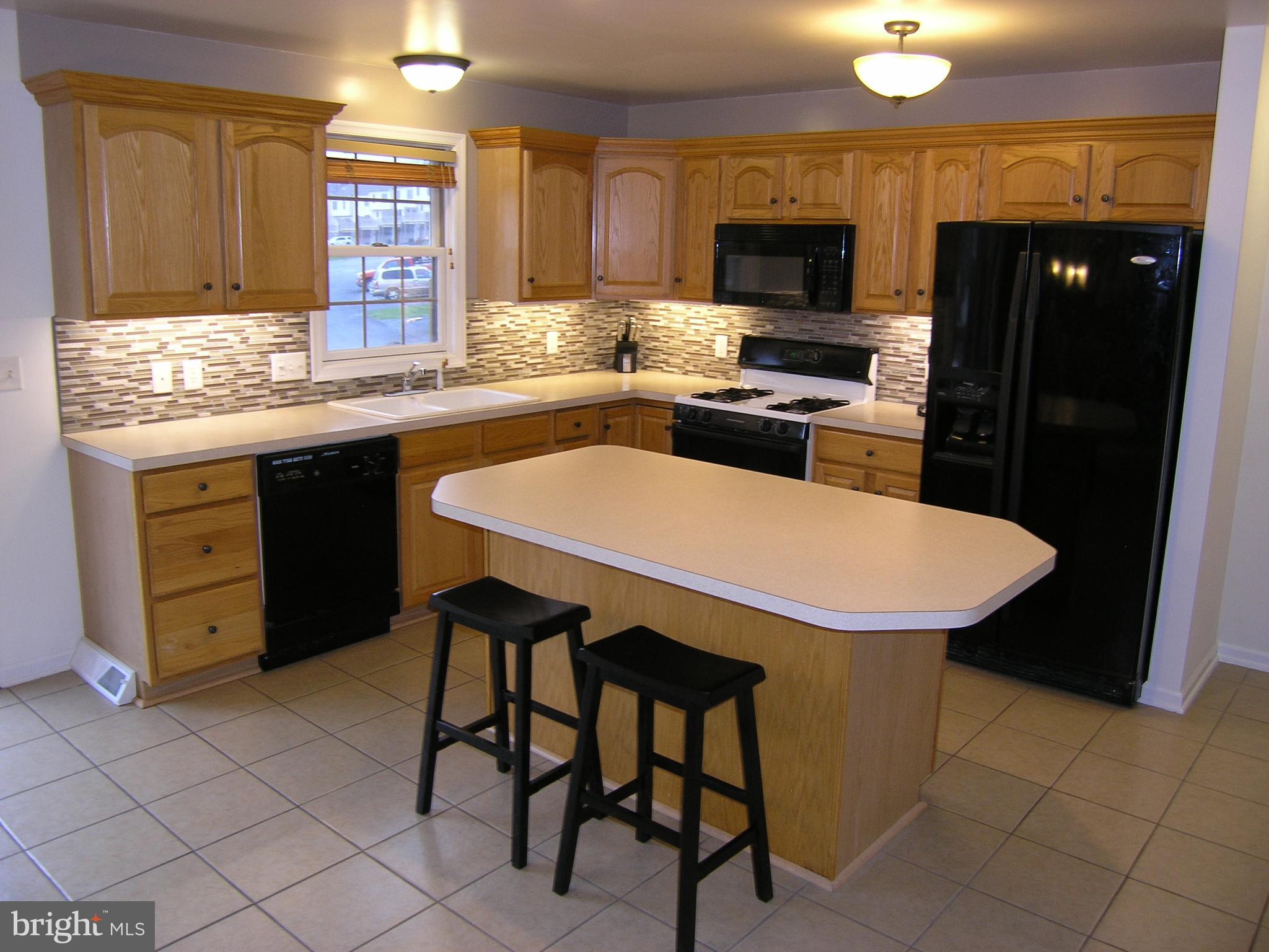 1386 Overlook Road Middletown, PA 17057 - Photo 3 of 26 Gallery Image 3