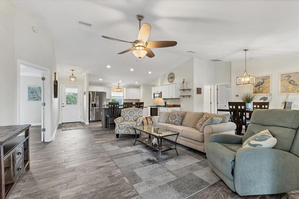 108 Albatross Road Rotonda West, FL 33947 - Photo 12 of 27