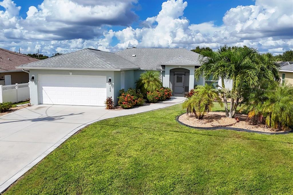 108 Albatross Road Rotonda West, FL 33947 - Photo 4 of 27