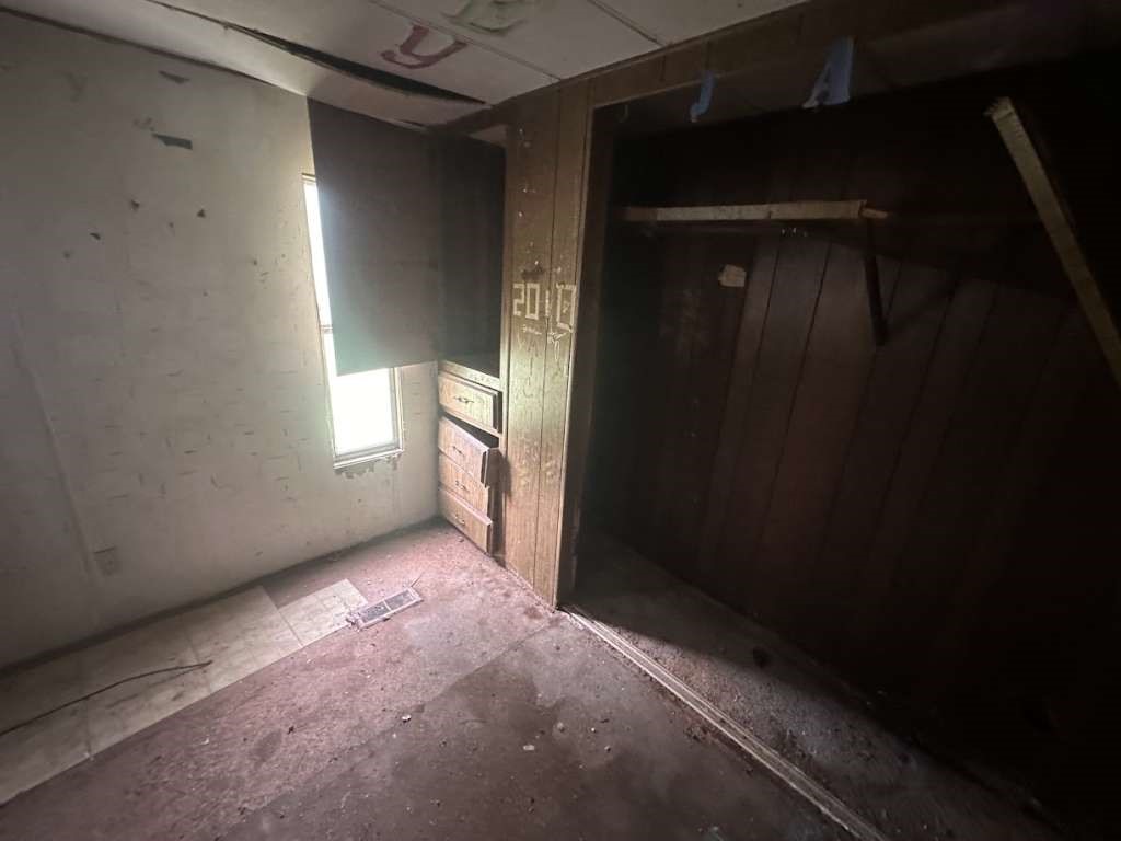 602 East Navasota Street Groesbeck, TX 76642 - Photo 6 of 13 a view of an empty room