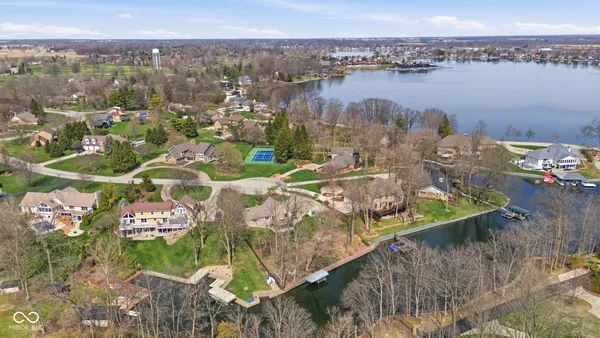 $1,100,000 | 219 Cheshire Circle, Noblesville, IN 46062