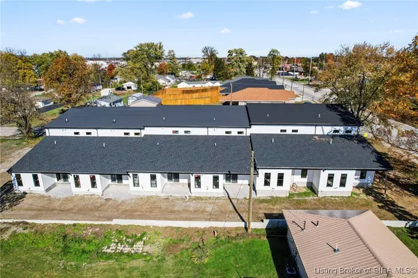 $365,000 | 1612 Scott Street, Jeffersonville, IN 47130