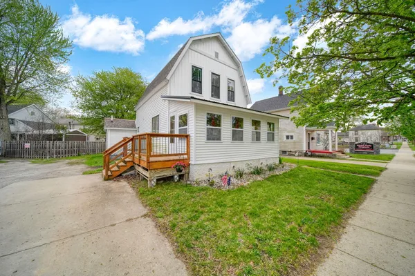 $240,000 | 81 Hillsdale Street, Hillsdale, MI 49242