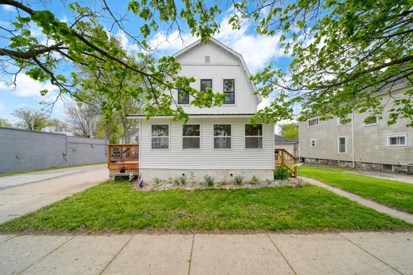 $240,000 | 81 Hillsdale Street, Hillsdale, MI 49242
