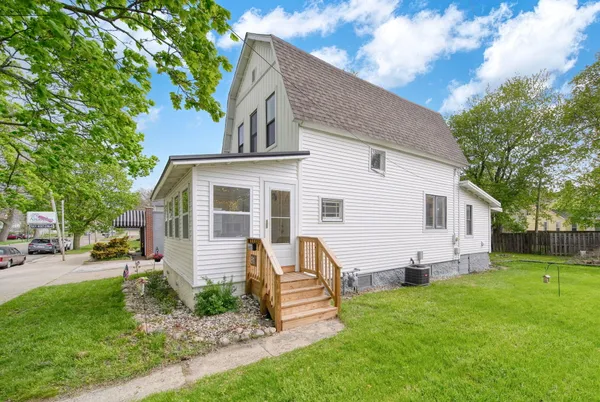 $240,000 | 81 Hillsdale Street, Hillsdale, MI 49242