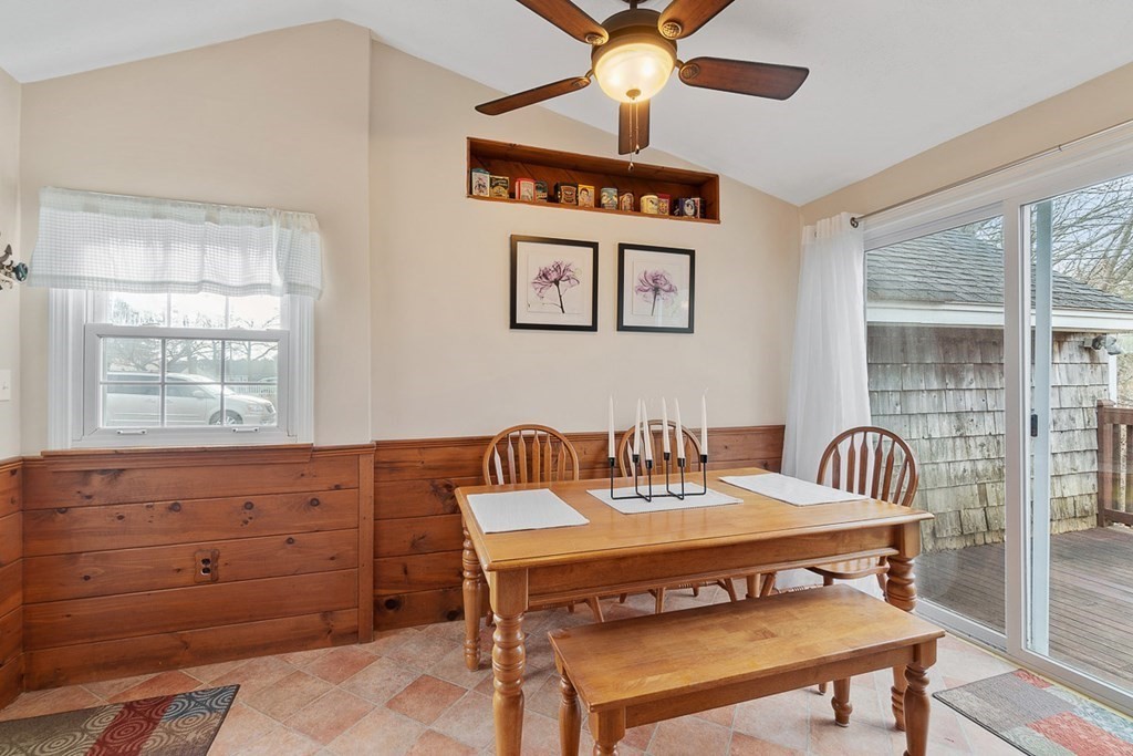 14 Beech Street Chelmsford, MA 01863 - Photo 6 of 27