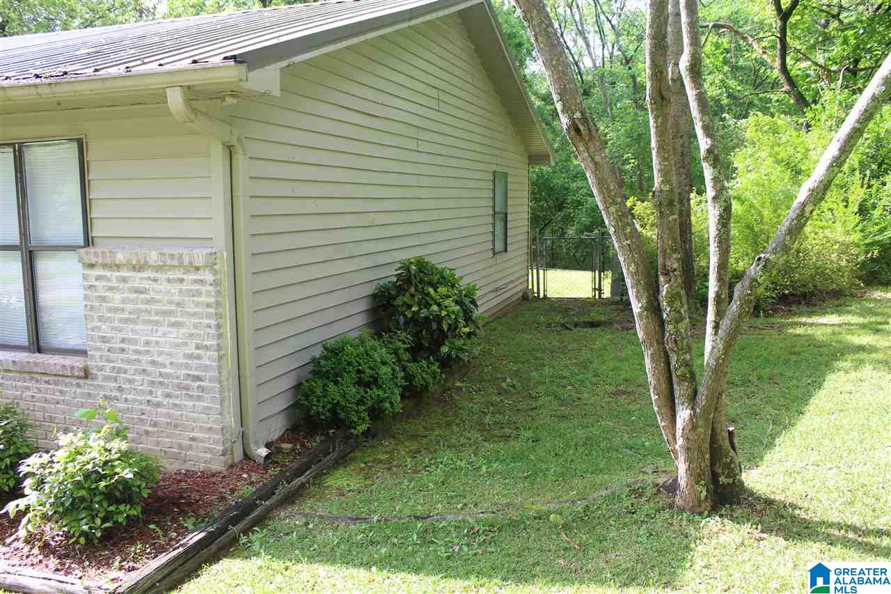 809 11th Street Pleasant Grove, AL 35127 - Photo 4 of 18