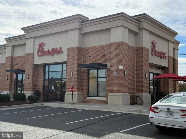 $585,000 | 43669 McDowell Square, Leesburg, VA 20176