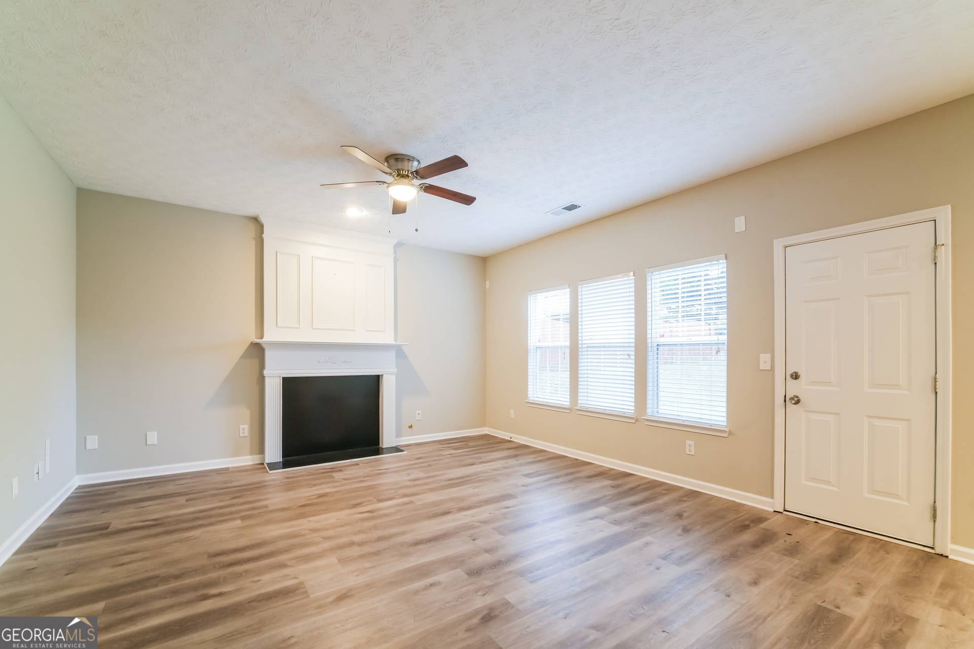 2077 Dartmoth Way Villa Rica, GA 30180 - Photo 4 of 22