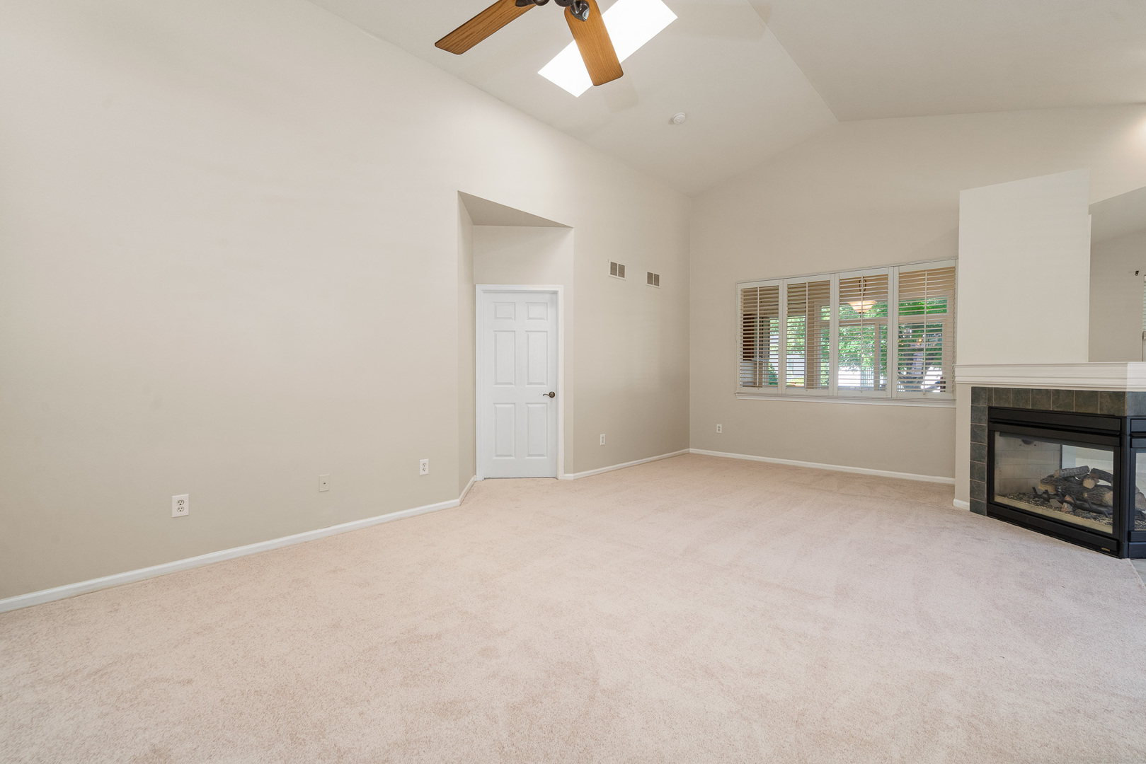 1611 Benzie Circle Romeoville, IL 60446 - Photo 9 of 39 Gallery Image 9