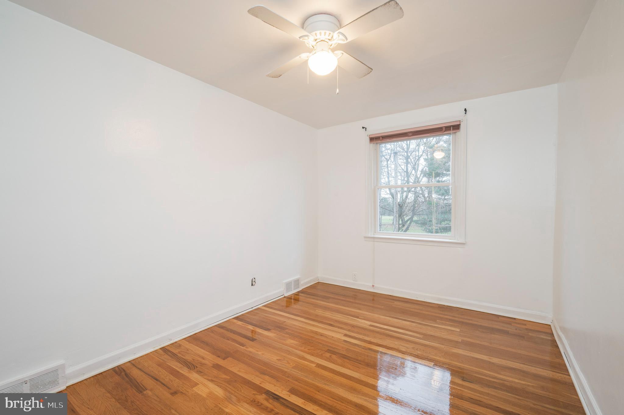 1610 Ashurst Road Philadelphia, PA 19151 - Photo 22 of 38 Gallery Image 22