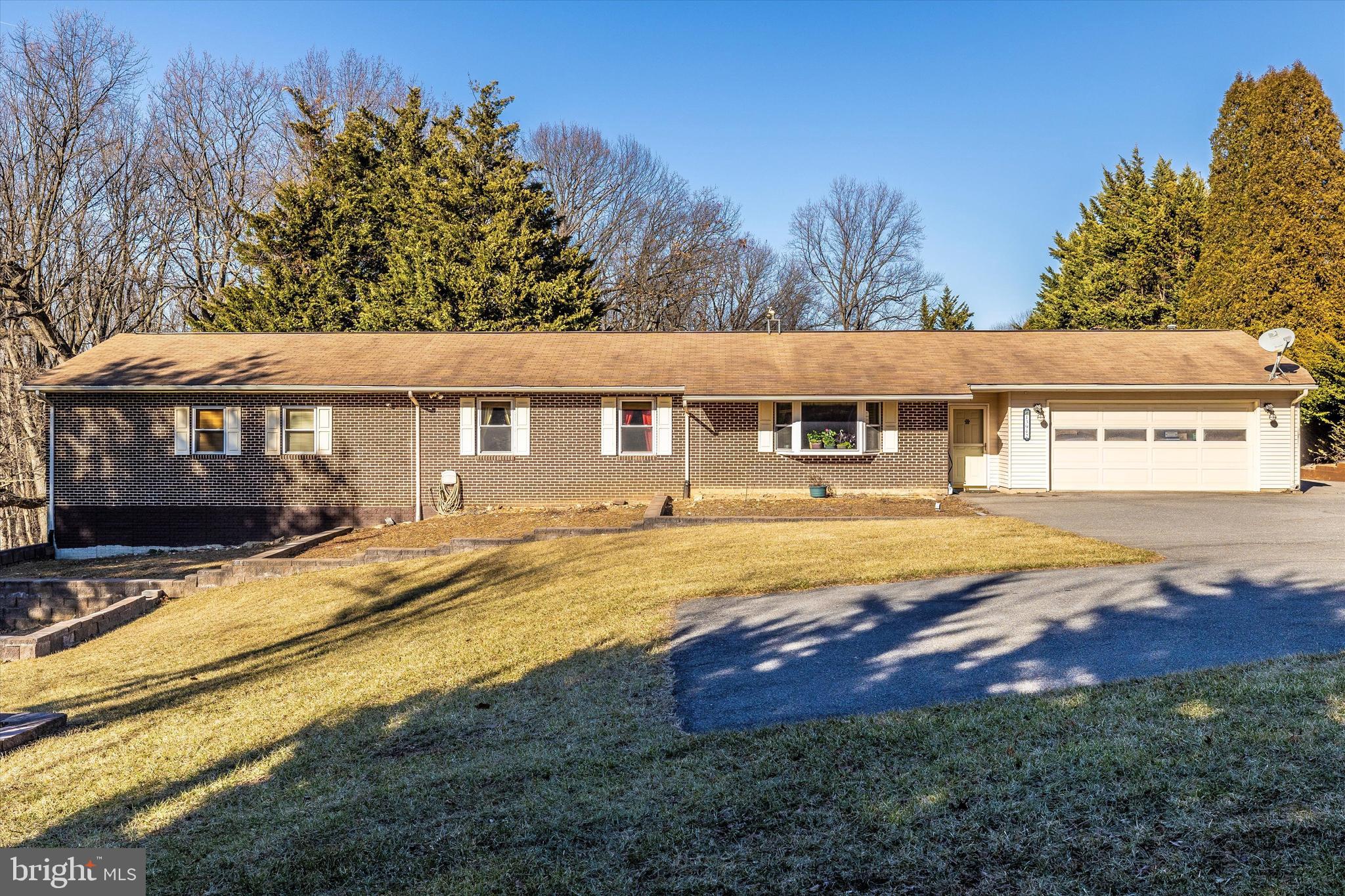 13942 Prospect Road Mount Airy, MD 21771 - Photo 2 of 69 Over 3,500 square feet of living space