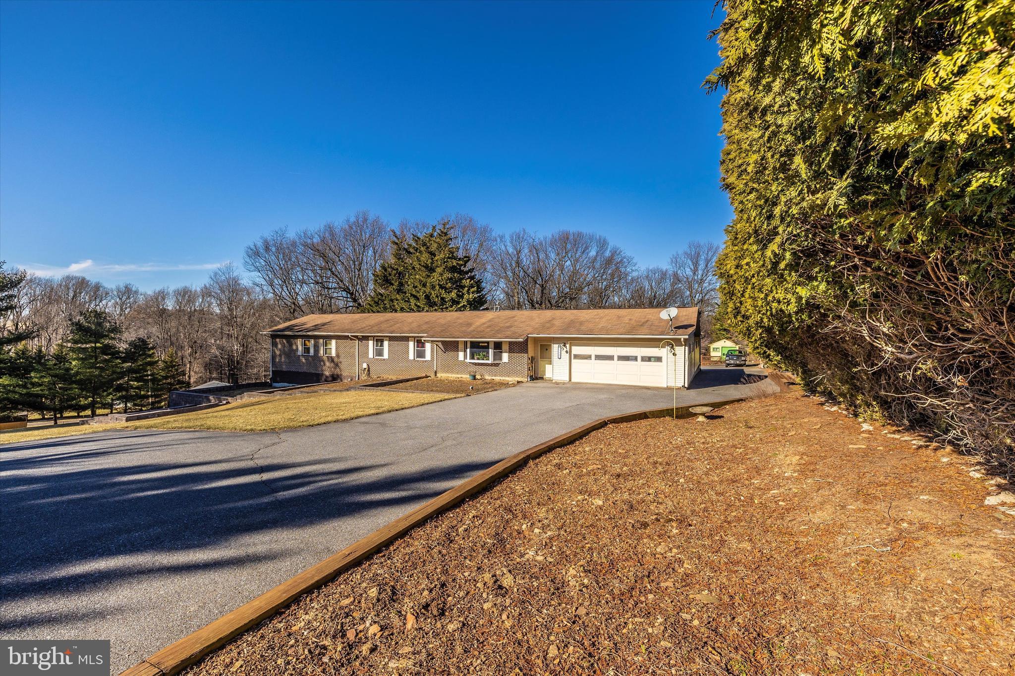 13942 Prospect Road Mount Airy, MD 21771 - Photo 39 of 69 Large driveway!