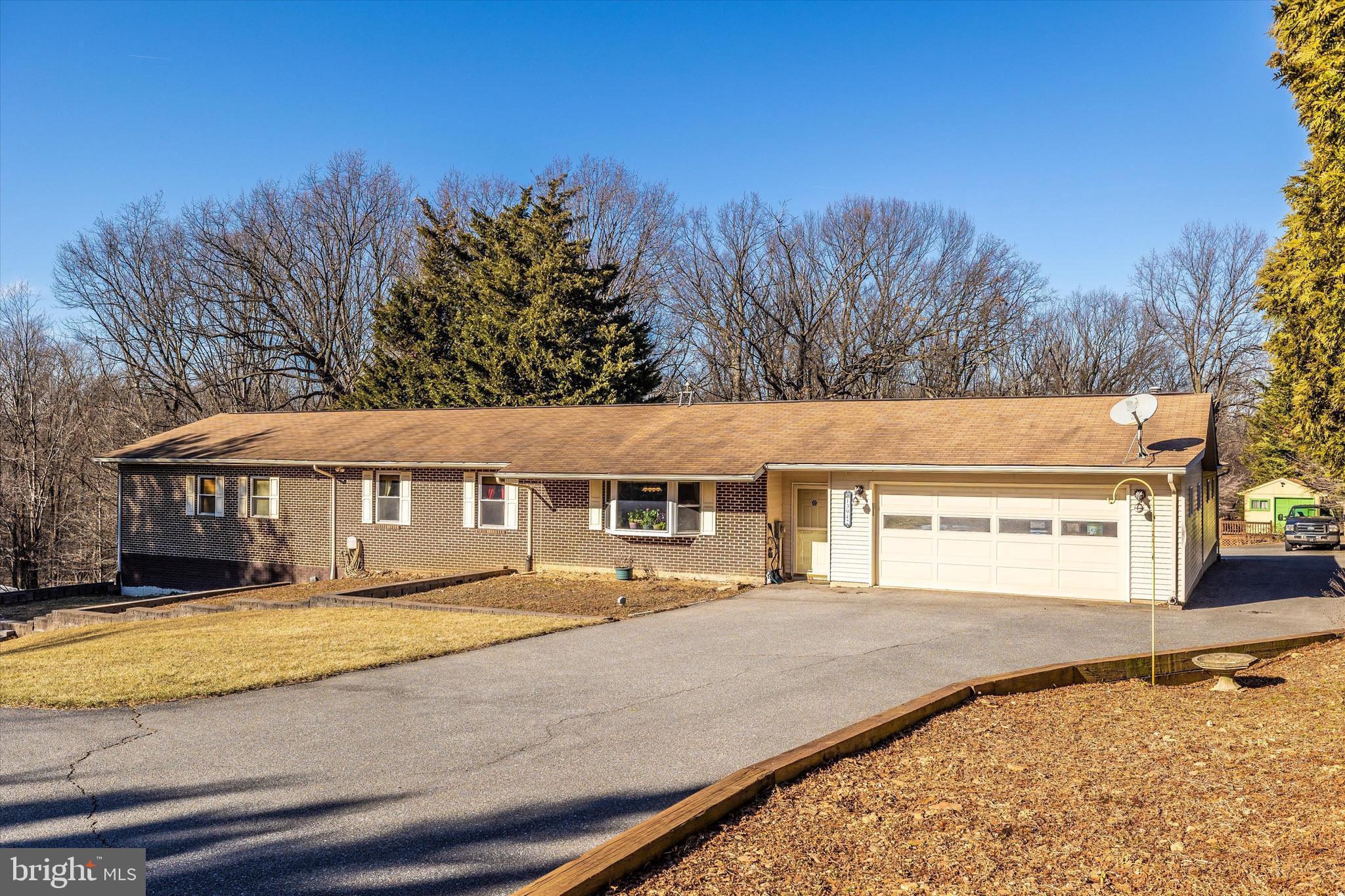13942 Prospect Road Mount Airy, MD 21771 - Photo 40 of 69 One of 2 garages!