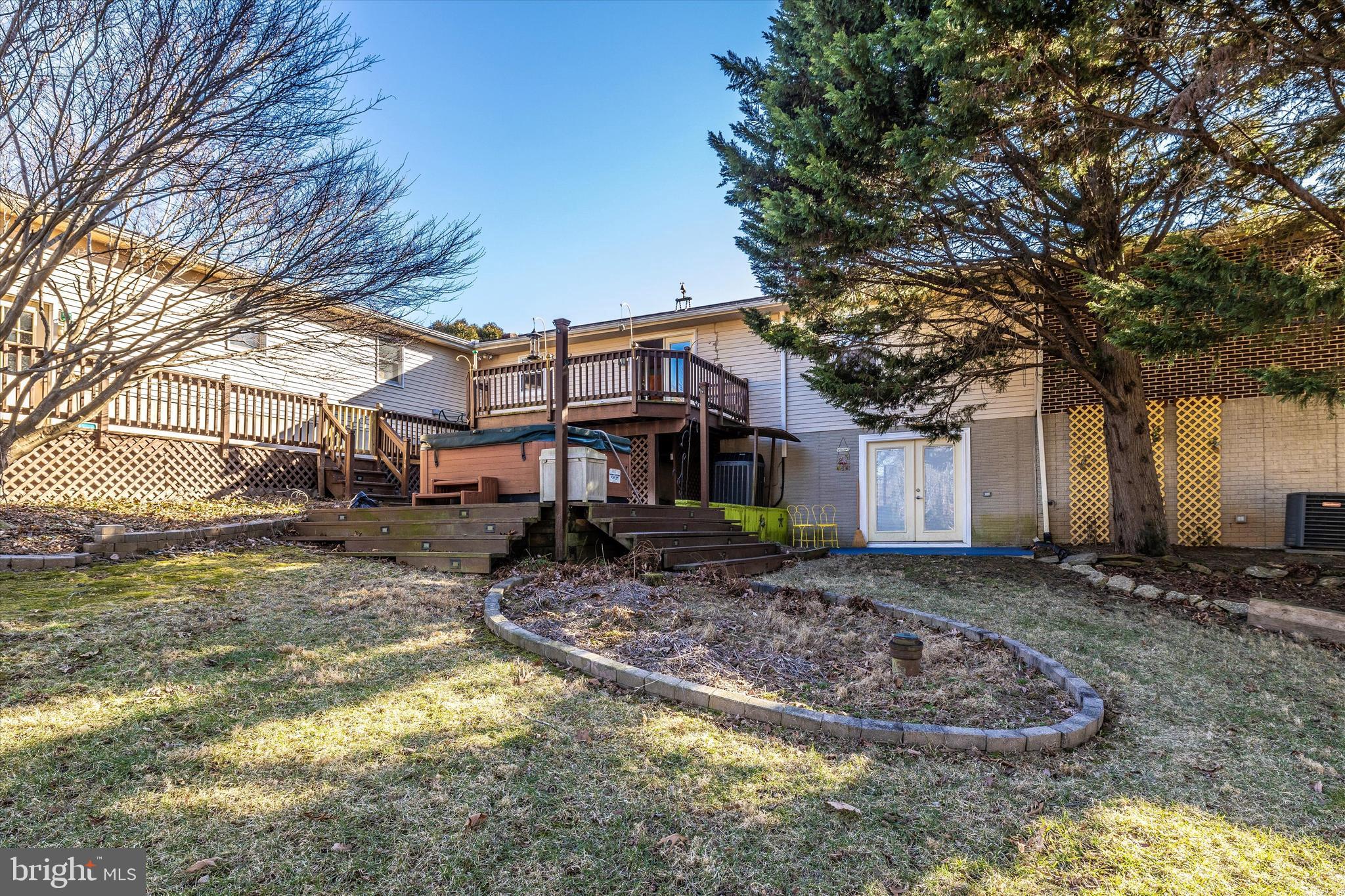 13942 Prospect Road Mount Airy, MD 21771 - Photo 52 of 69 Two-tiered deck