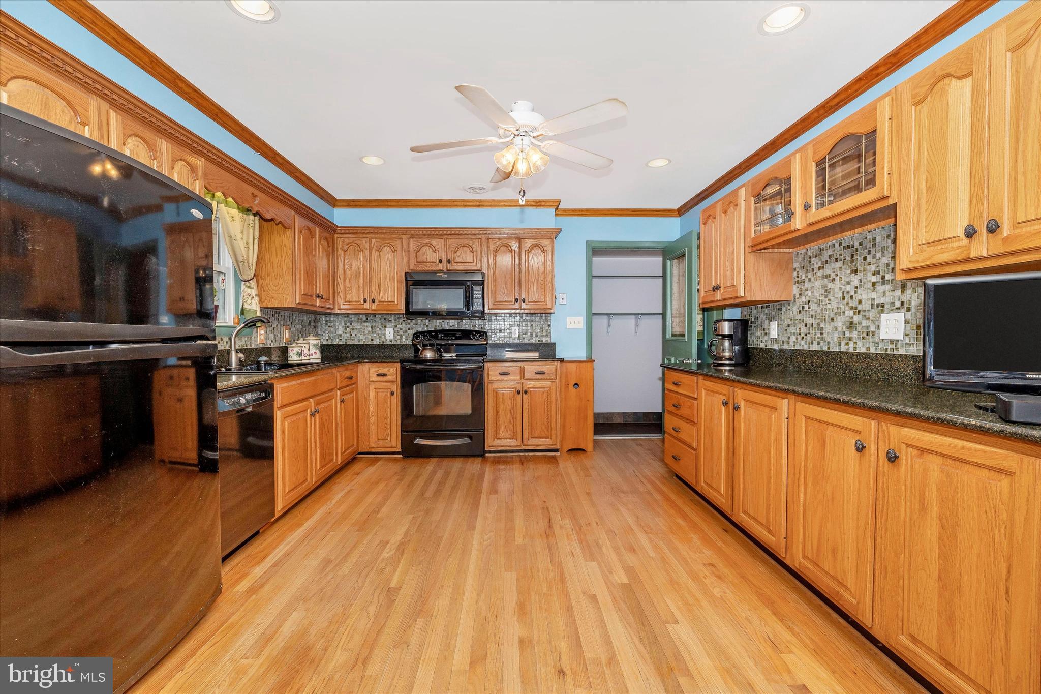 13942 Prospect Road Mount Airy, MD 21771 - Photo 9 of 69 Updated countertops