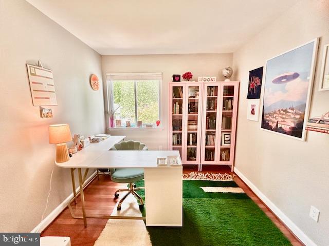 2351 Generation Drive Reston, VA 20191 - Photo 30 of 45 a workspace with furniture and window