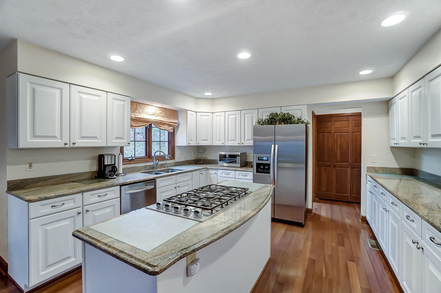 4211 Moss Point Lane Springfield, OH 45504 - Photo 14 of 48