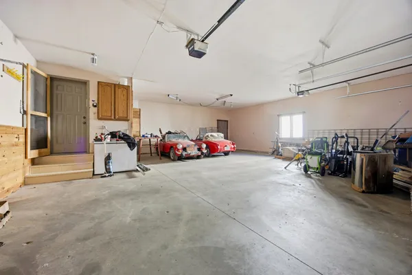 $489,000 | 4213 South Rivershore Drive, Moorhead, MN 56560