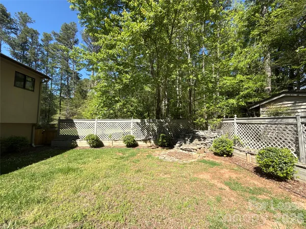$2,500 | 13930 Idlewild Road, Matthews, NC 28105