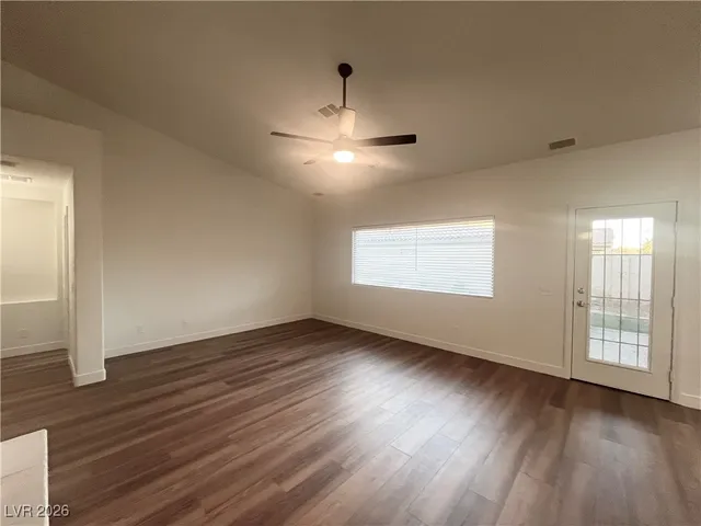 $2,500 | 3816 Waynesvill Street, Las Vegas, NV 89122