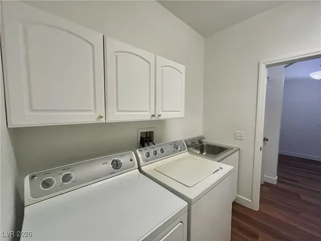 $2,500 | 3816 Waynesvill Street, Las Vegas, NV 89122