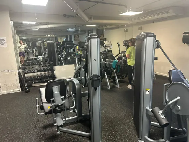 $3,450 | 801 Brickell Bay Drive, Unit 761, Miami, FL 33131