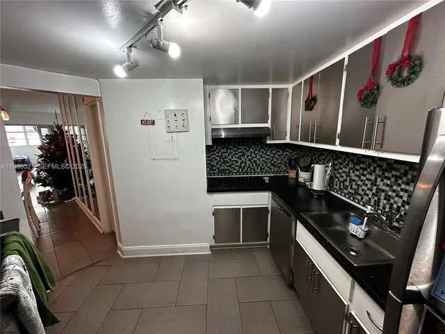 $3,450 | 801 Brickell Bay Drive, Unit 761, Miami, FL 33131