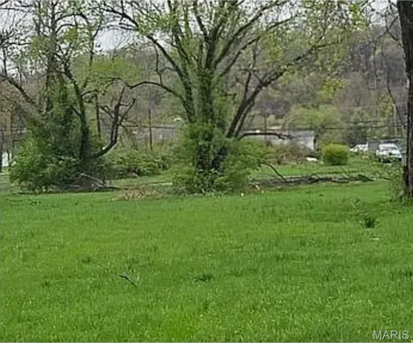 $9,800 | 319 North 83rd Street, Centreville, IL 62203