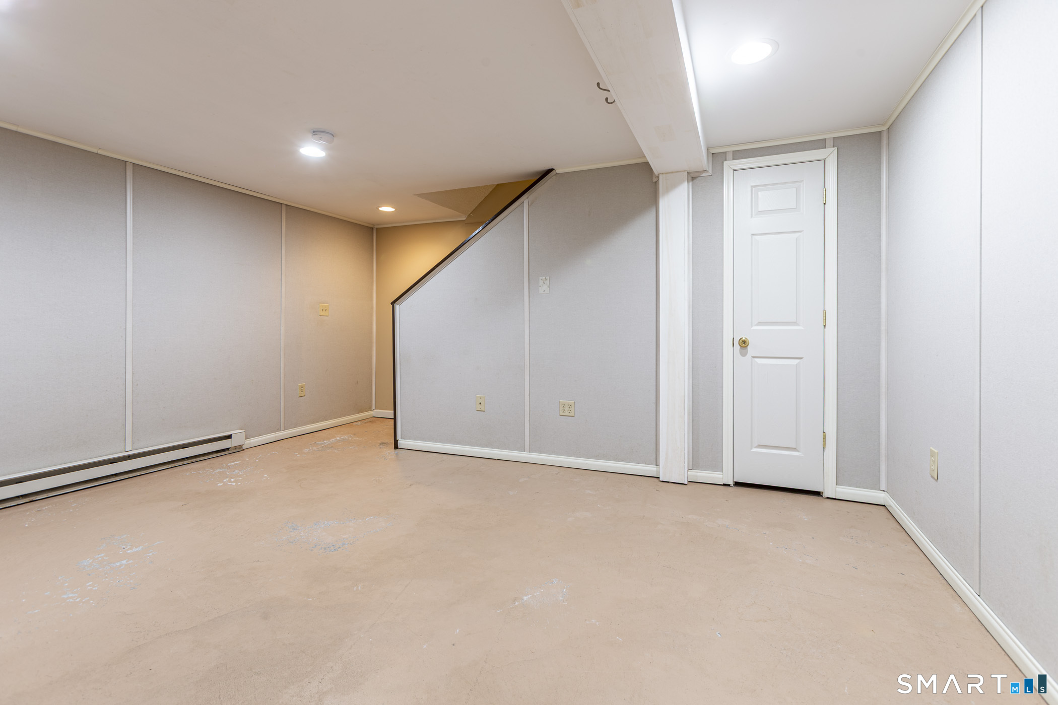 1 Abbott Road, Unit 203 Ellington, CT 06029 - Photo 32 of 37