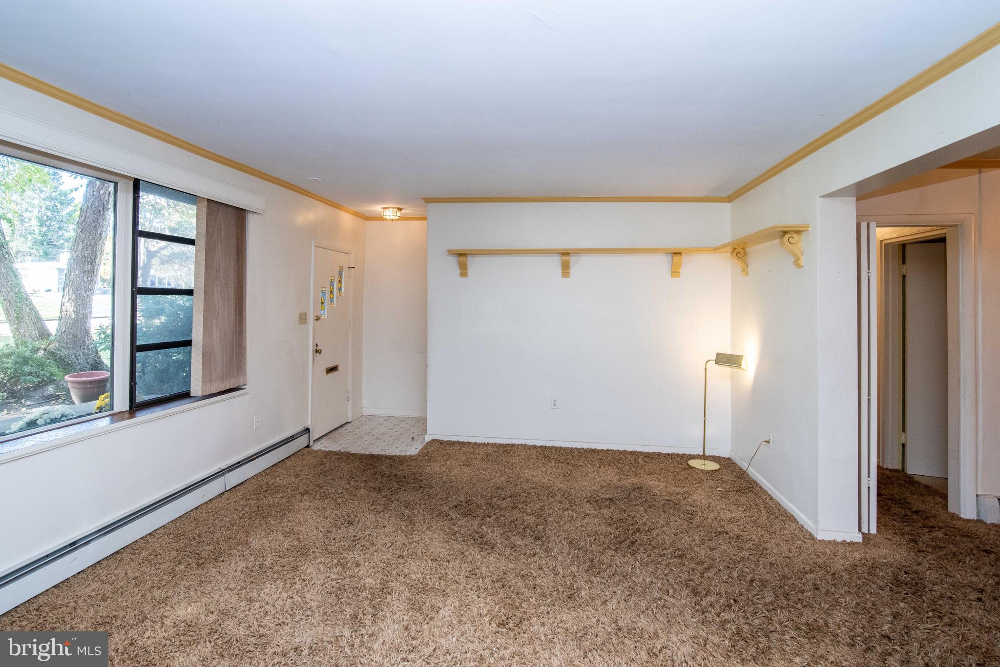 2211 Windsor Circle Broomall, PA 19008 - Photo 4 of 34