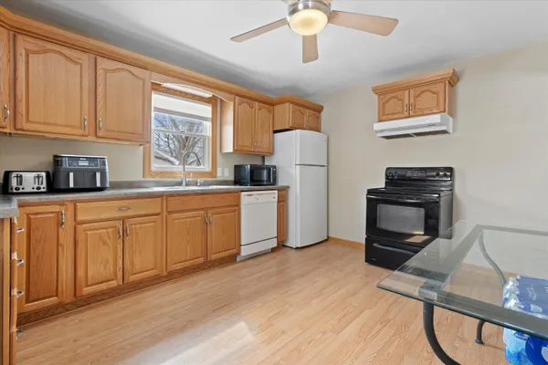 $324,900 | 915 Carol Street, Watertown, WI 53094