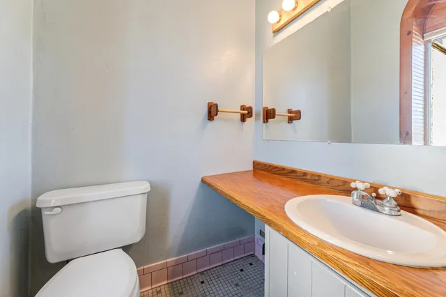 $215,000 | 121 South Main Street, Fountain City, WI 54629