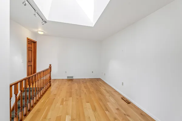 $179,900 | 121 South Main Street, Fountain City, WI 54629